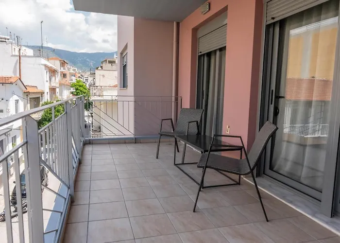 #S20 Chic 1 Bedroom Apartment In The Centre Of Volos